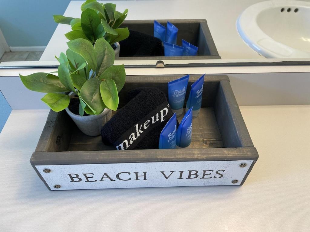 Escape To An Island Adventure! Free Bikes & Beach Items 애나 마리아 외부 사진